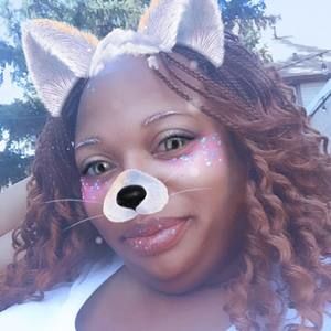 Meet your Posher, Claudia